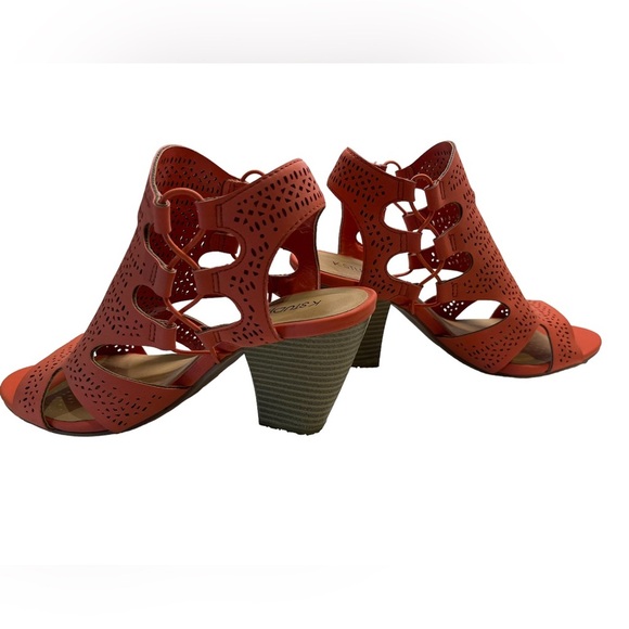 KStudio - coral heels - size 6.5m - EUC - Picture 6 of 6